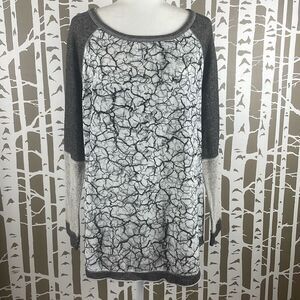 Cha Cha Vente Mixed Media Split Hem Top 1X